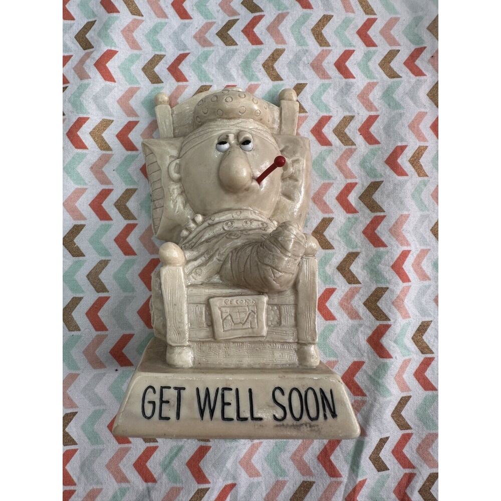 Vintage 1972 R & W BERRIES Statue #9048 Figurine GET WELL SOON - Made In USA!